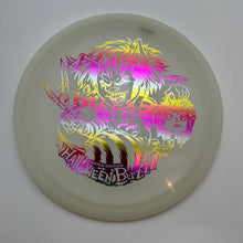 Load image into Gallery viewer, Z GLO BUZZZ "HALLOWEEN 2022"